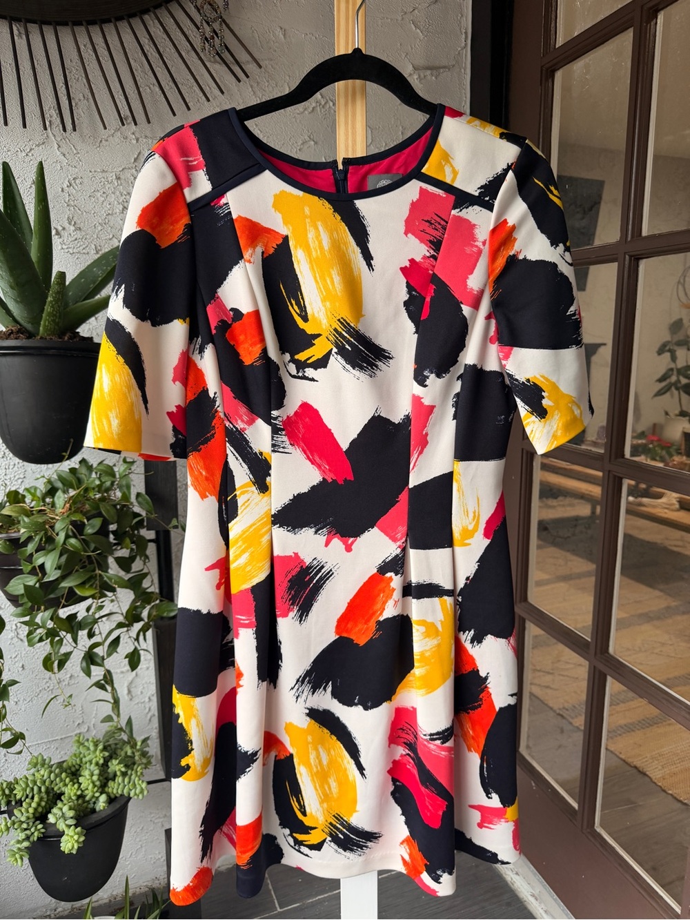 Vince Camuto White Midi Dress with Black, Yellow & Pink Brushstroke Print Sz 10